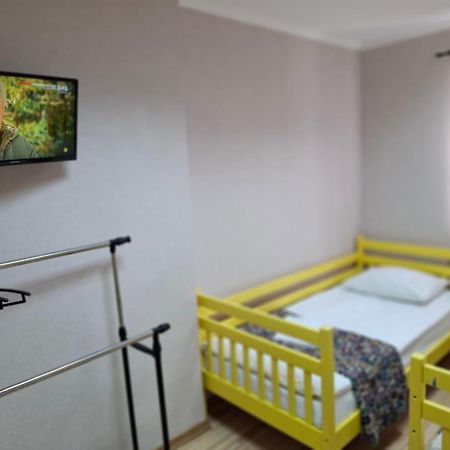 Guest House "Vladimirskaya 42" Kiev Exterior foto