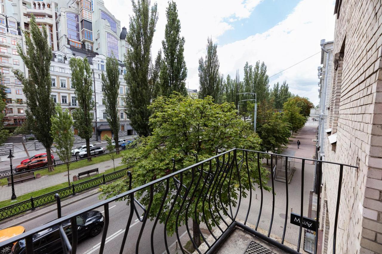 Guest House "Vladimirskaya 42" Kiev Exterior foto