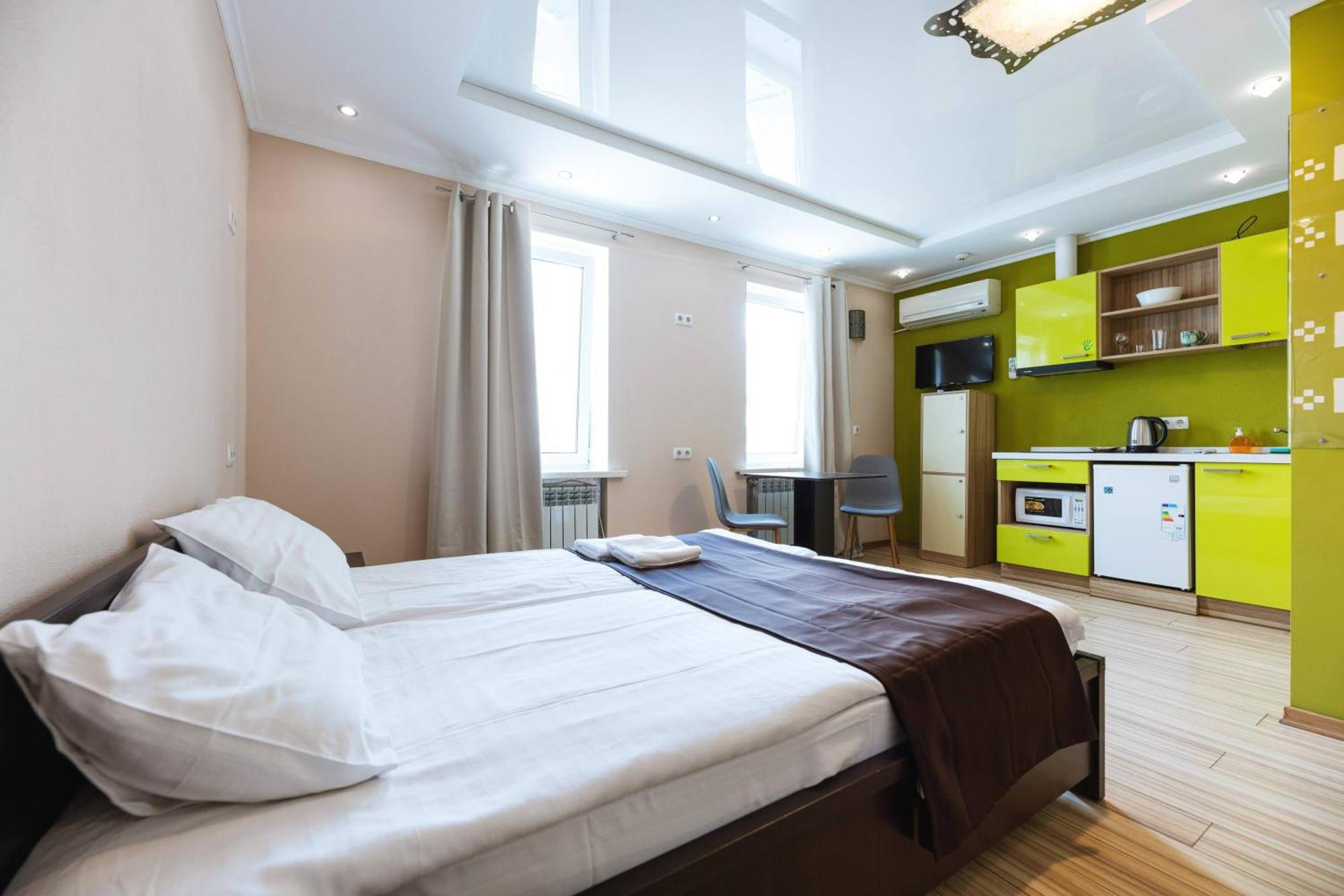 Guest House "Vladimirskaya 42" Kiev Exterior foto