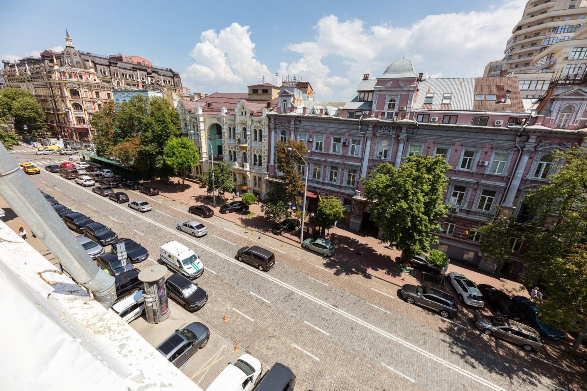 Guest House "Vladimirskaya 42" Kiev Exterior foto