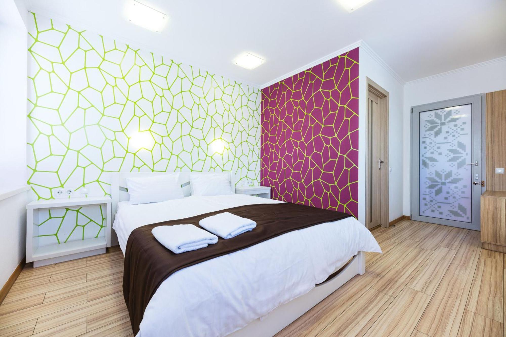 Guest House "Vladimirskaya 42" Kiev Exterior foto