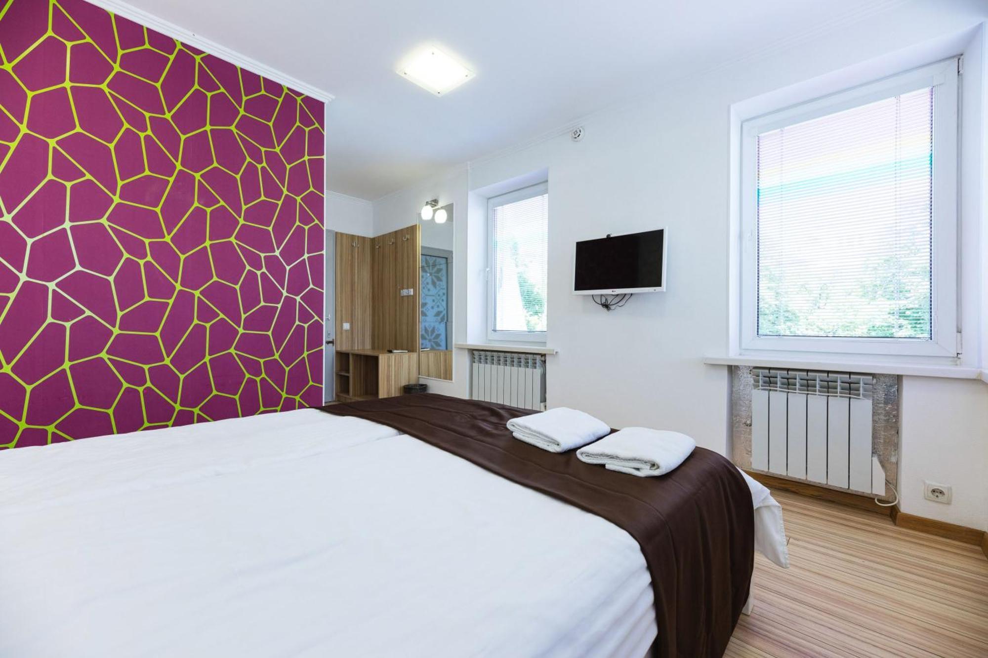 Guest House "Vladimirskaya 42" Kiev Exterior foto