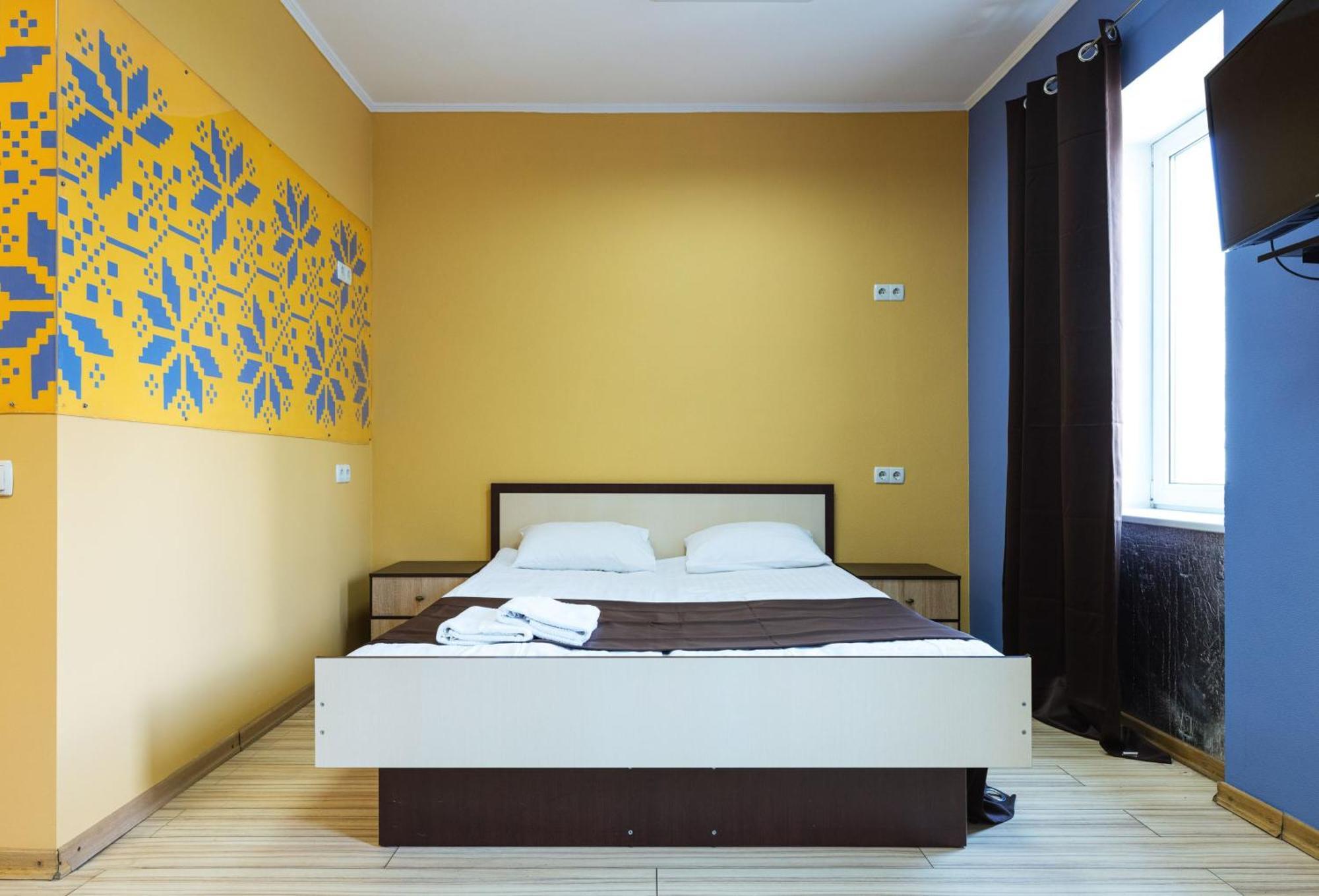 Guest House "Vladimirskaya 42" Kiev Exterior foto