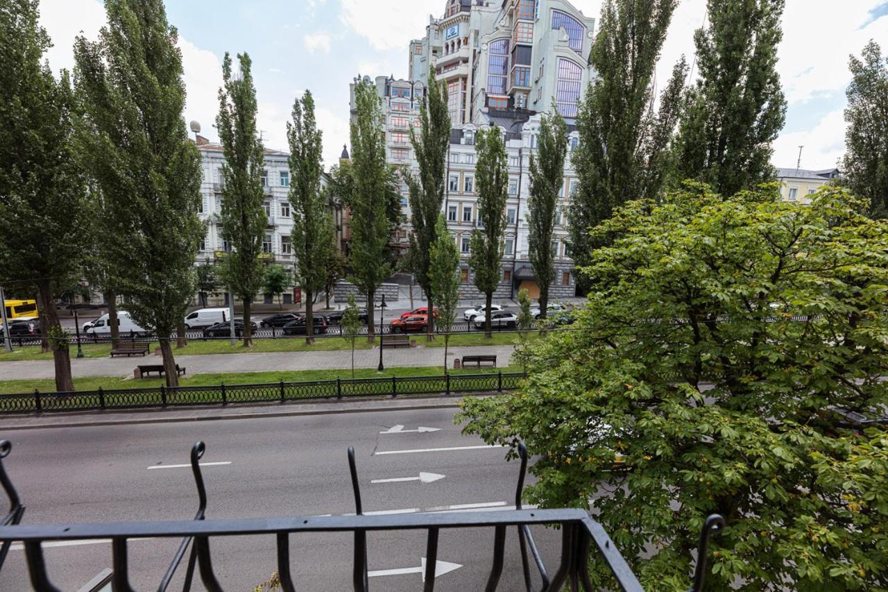 Guest House "Vladimirskaya 42" Kiev Exterior foto