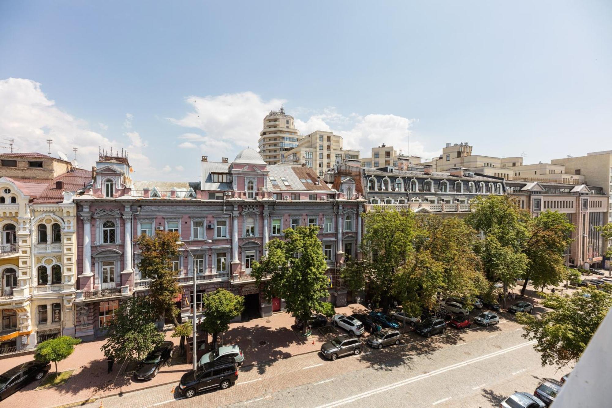 Guest House "Vladimirskaya 42" Kiev Exterior foto